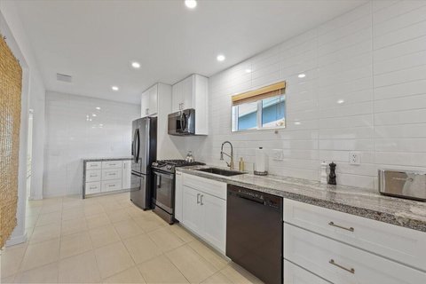 3991 E Calle San Raphael, Palm Springs, CA 92264 photo 11