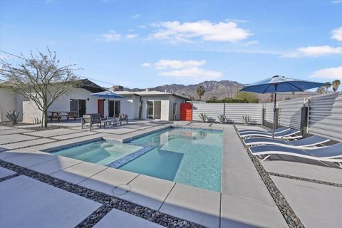 3991 E Calle San Raphael, Palm Springs, CA 92264 photo 2