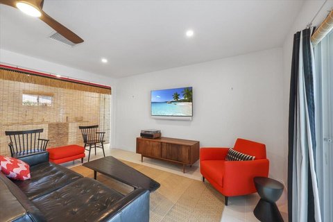 3991 E Calle San Raphael, Palm Springs, CA 92264 photo 5