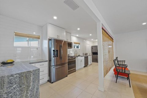 3991 E Calle San Raphael, Palm Springs, CA 92264 photo 9