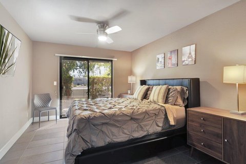 1050 E Ramon Road, 3, Palm Springs, CA 92264 photo 11