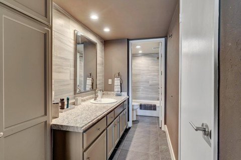 1050 E Ramon Road, 3, Palm Springs, CA 92264 photo 17