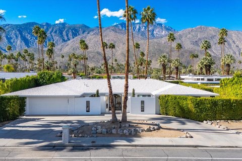2027 S Toledo Avenue, Palm Springs, CA 92264 photo 2