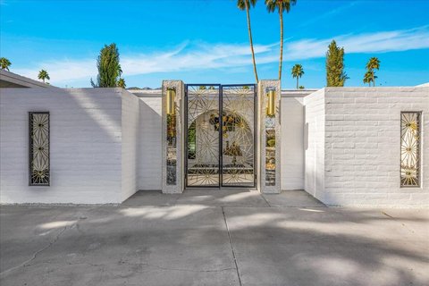 2027 S Toledo Avenue, Palm Springs, CA 92264 photo 4