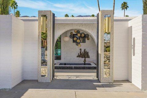 2027 S Toledo Avenue, Palm Springs, CA 92264 photo 5