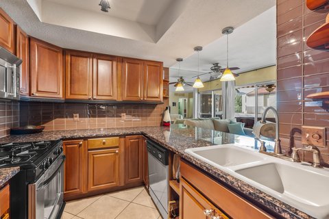 1490 S Camino Real 204, Palm Springs, CA 92264 photo 13