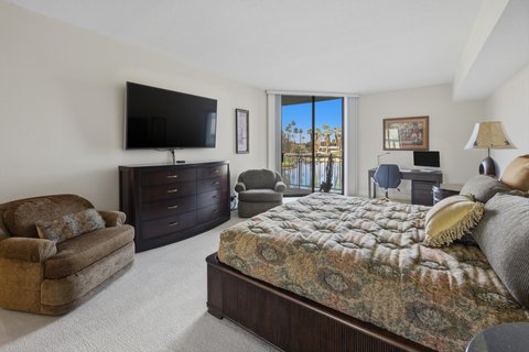 910 Island Drive, 206, Rancho Mirage, CA 92270 photo 22