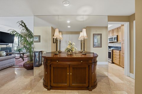 910 Island Drive, 206, Rancho Mirage, CA 92270 photo 8