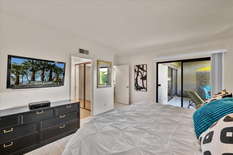 1254 Tiffany Circle N, Palm Springs, CA 92262 photo 4