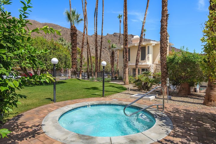 290 S San Jacinto Drive, 9, Palm Springs, CA 92262