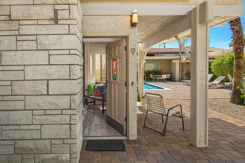 290 S San Jacinto Drive, 9, Palm Springs, CA 92262 photo 2