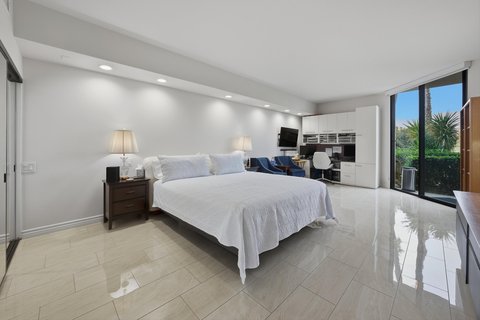 910 Island Drive, 114, Rancho Mirage, CA 92270 photo 31