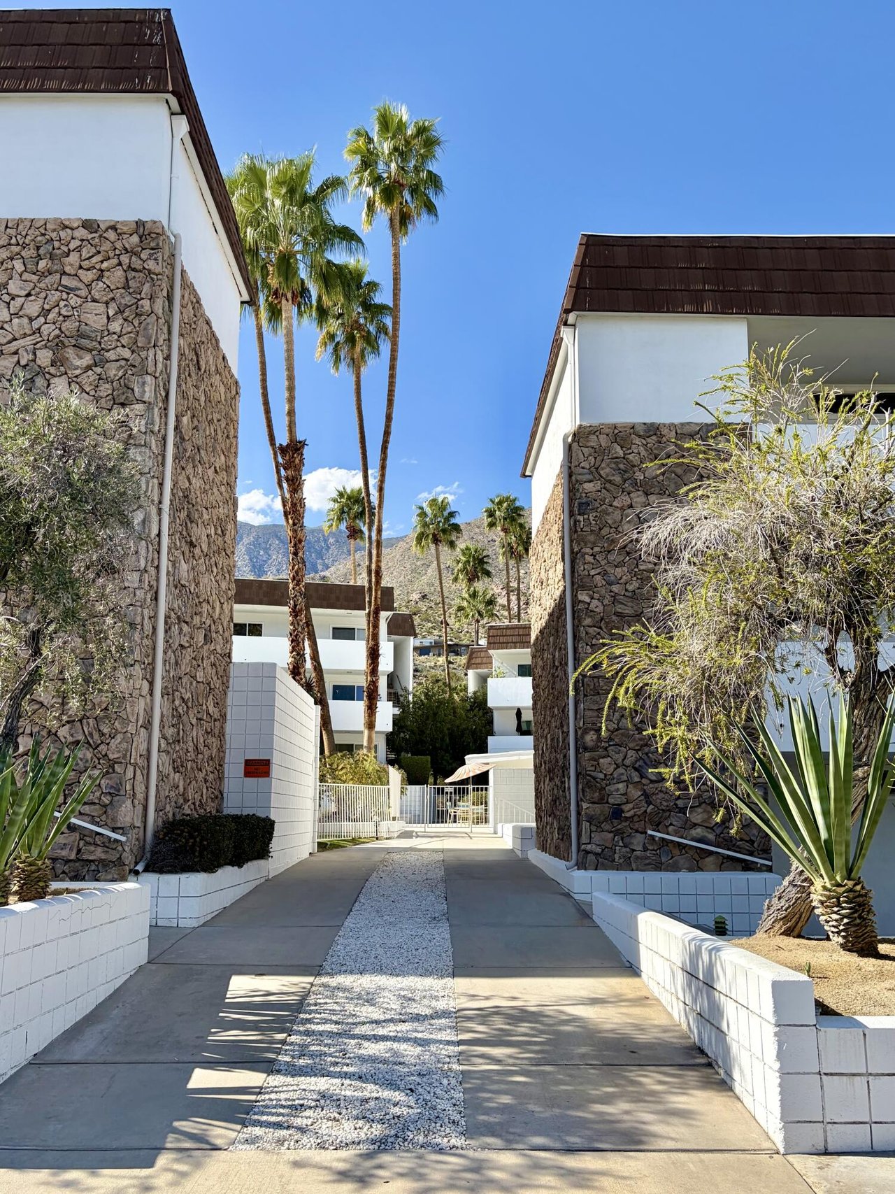 2301 S Skyview Drive, 2, Palm Springs, CA 92264