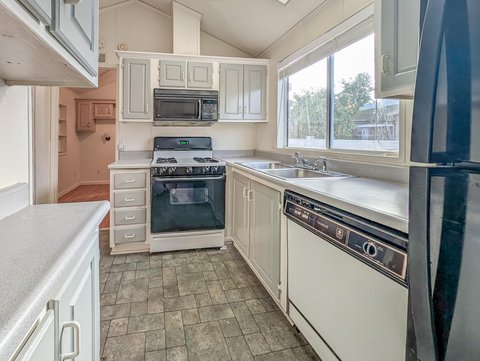 70200 Dillon Road, 346, Desert Hot Springs, CA 92241 photo 9