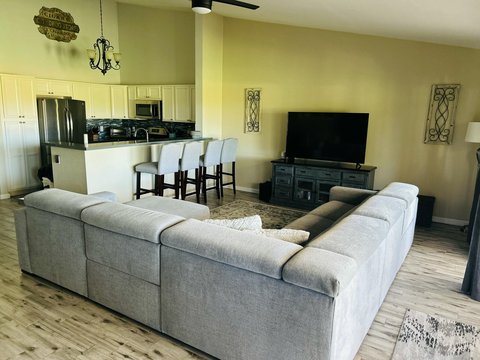 41120 Woodhaven Drive E, Palm Desert, CA 92211 photo 2