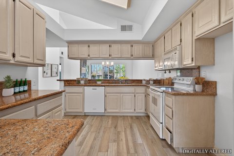 324 Sundance Circle, Palm Desert, CA 92211 photo 7