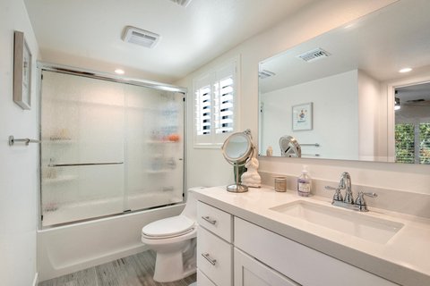 1725 N Via Miraleste, 2121, Palm Springs, CA 92262 photo 12