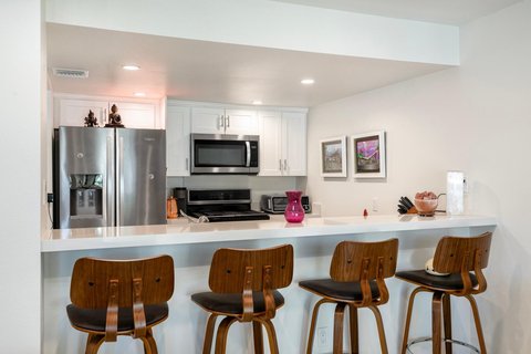 1725 N Via Miraleste, 2121, Palm Springs, CA 92262 photo 8