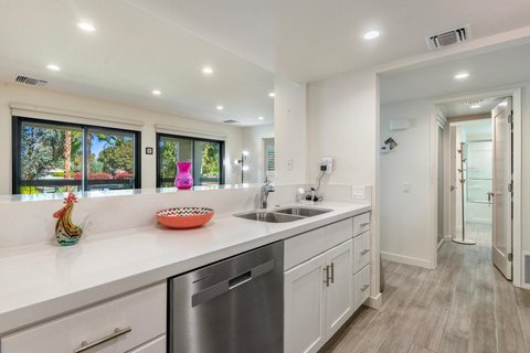 1725 N Via Miraleste, 2121, Palm Springs, CA 92262 photo 10