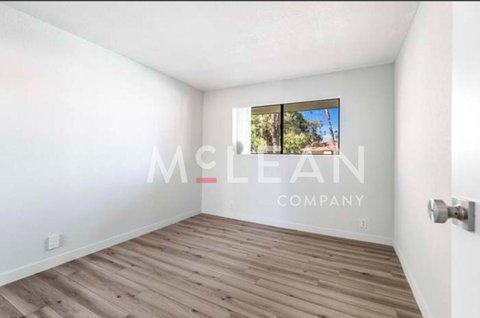 2809 N Los Felices Circle E, 212, Palm Springs, CA 92262 photo 13