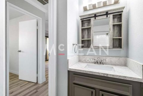 2809 N Los Felices Circle E, 212, Palm Springs, CA 92262 photo 16