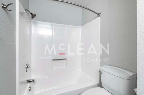 2809 N Los Felices Circle E, 212, Palm Springs, CA 92262 photo 17
