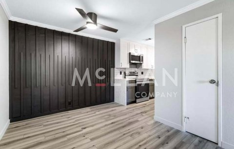2809 N Los Felices Circle E, 212, Palm Springs, CA 92262 photo 7