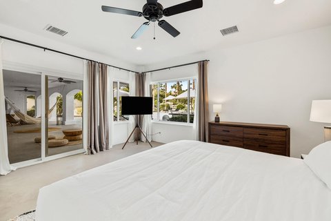 594 W Stevens Road, Palm Springs, CA 92262 photo 12