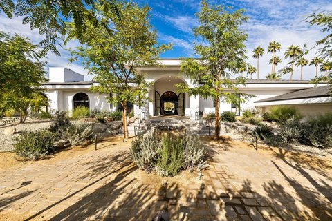 594 W Stevens Road, Palm Springs, CA 92262 photo 4