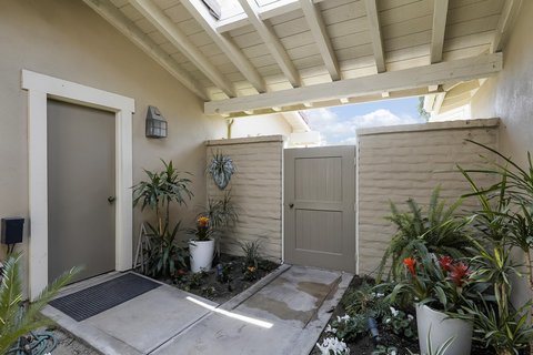272 Running Springs Drive, Palm Desert, CA 92211 photo 2