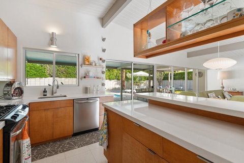 282 N Orchid Tree Lane, Palm Springs, CA 92262 photo 15