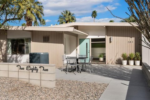 282 N Orchid Tree Lane, Palm Springs, CA 92262 photo 3