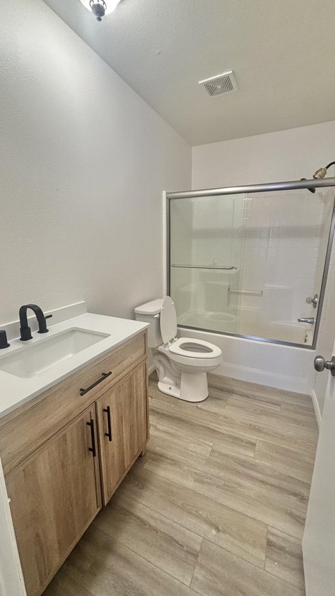 51555 Eisenhower Drive, La Quinta, CA 92253 photo 22