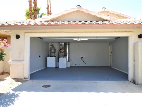 51555 Eisenhower Drive, La Quinta, CA 92253 photo 4