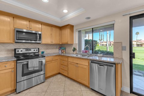 168 Camino Arroyo S, Palm Desert, CA 92260 photo 2