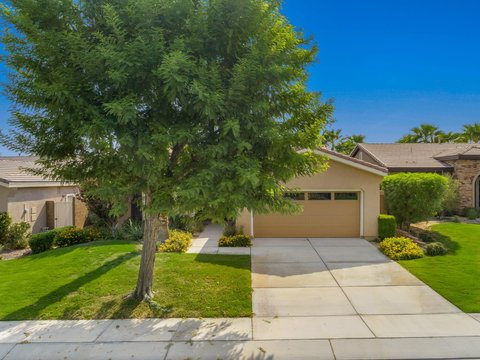 60224 Honeysuckle Street, La Quinta, CA 92253 photo 2