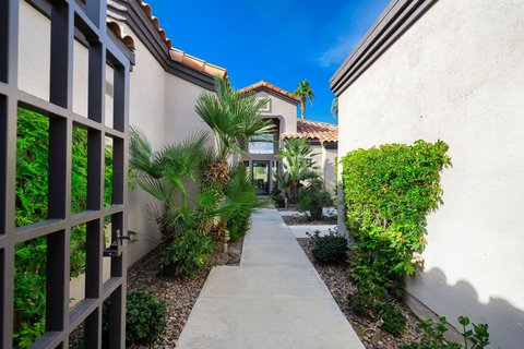 57133 Merion, La Quinta, CA 92253 photo 2