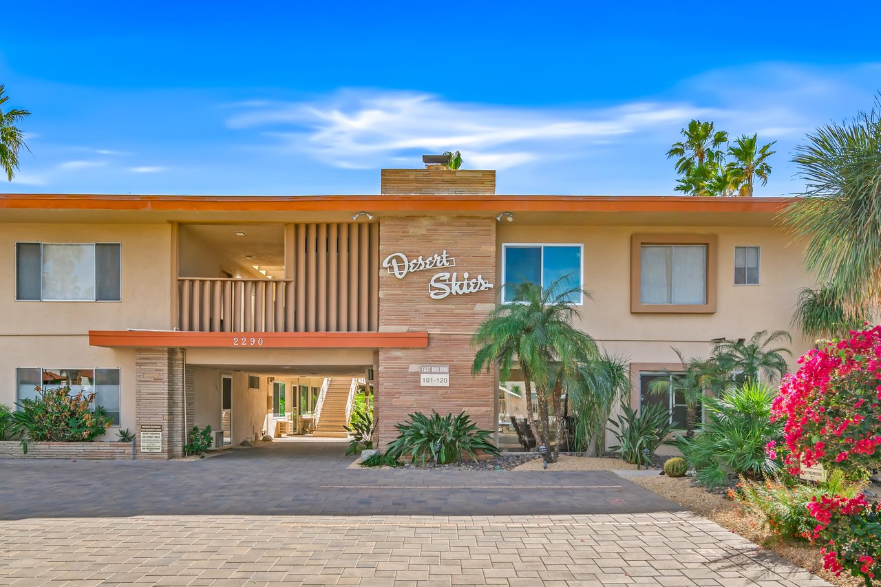 2290 S Palm Canyon Drive, 17, Palm Springs, CA 92264