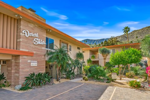 2290 S Palm Canyon Drive, 17, Palm Springs, CA 92264 photo 2