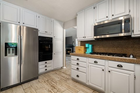 41945 Maryn Court, Palm Desert, CA 92211 photo 13