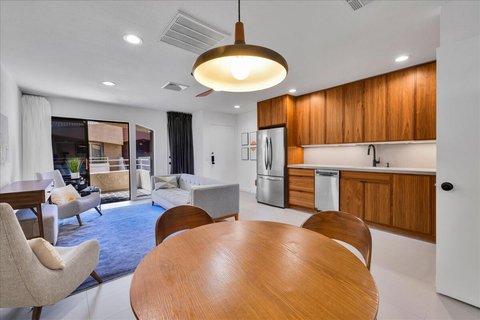 470 S Calle Encilia, B14, Palm Springs, CA 92262 photo 6