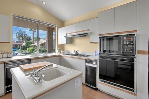 9 Lakeshore Drive, Rancho Mirage, CA 92270 photo 23
