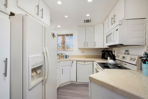2700 Lawrence Crossley Road, 119, Palm Springs, CA 92264 photo 10