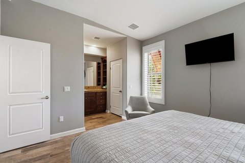1018 Villorrio Drive N, Palm Springs, CA 92262 photo 13