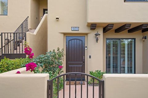 1018 Villorrio Drive N, Palm Springs, CA 92262 photo 2
