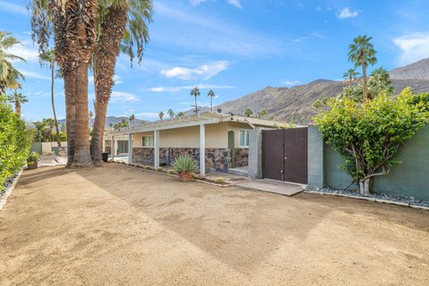 1425 VíA Soledad, Palm Springs, CA 92264 photo 6
