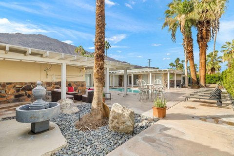 1425 VíA Soledad, Palm Springs, CA 92264 photo 9