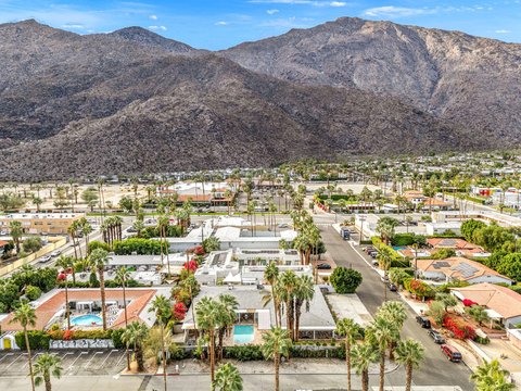 1425 VíA Soledad, Palm Springs, CA 92264 photo 10