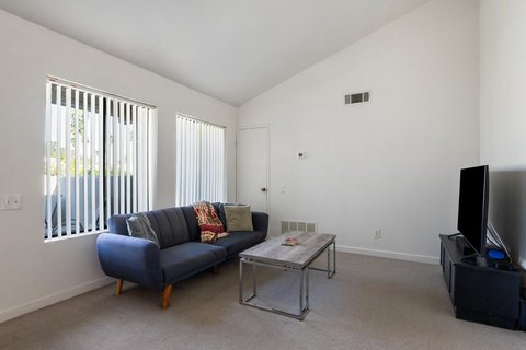 351 N Hermosa Drive, 4b2, Palm Springs, CA 92262 photo 3