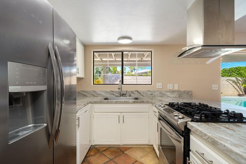 1374 E Madero Circle, Palm Springs, CA 92262 photo 14
